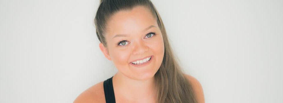 Ammattibloggaaja ja toiminimiyrittäjä Emilia Huttunen kirjoittaa Mutsis on -blogia ja pyörittää pian neljän lapsen perhettä