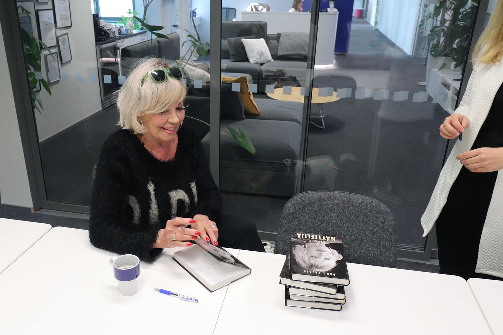 UKKO.fi:n kevytyrittäjä Hannele Lauri