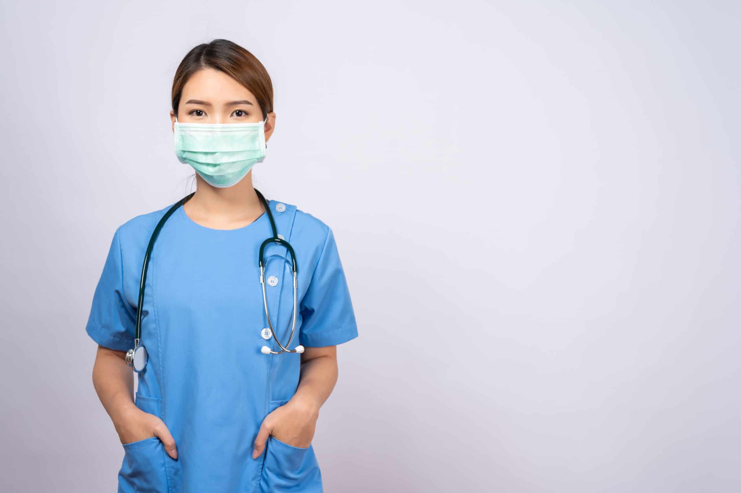 Naistenviikko: Emilia Kullas. Hoitoalan työntekijä.