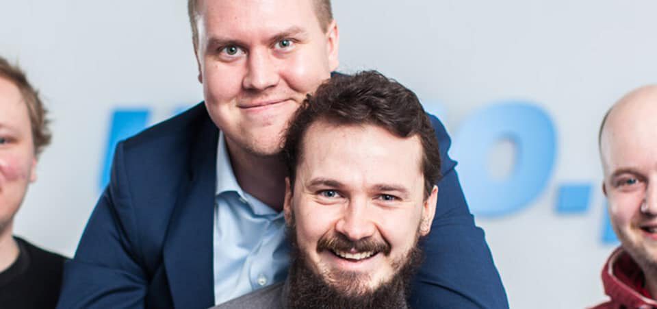 Kaverusten ideasta maksettu jo 377 miljoonan palkkiot – ”Baari-illasta se lähti”