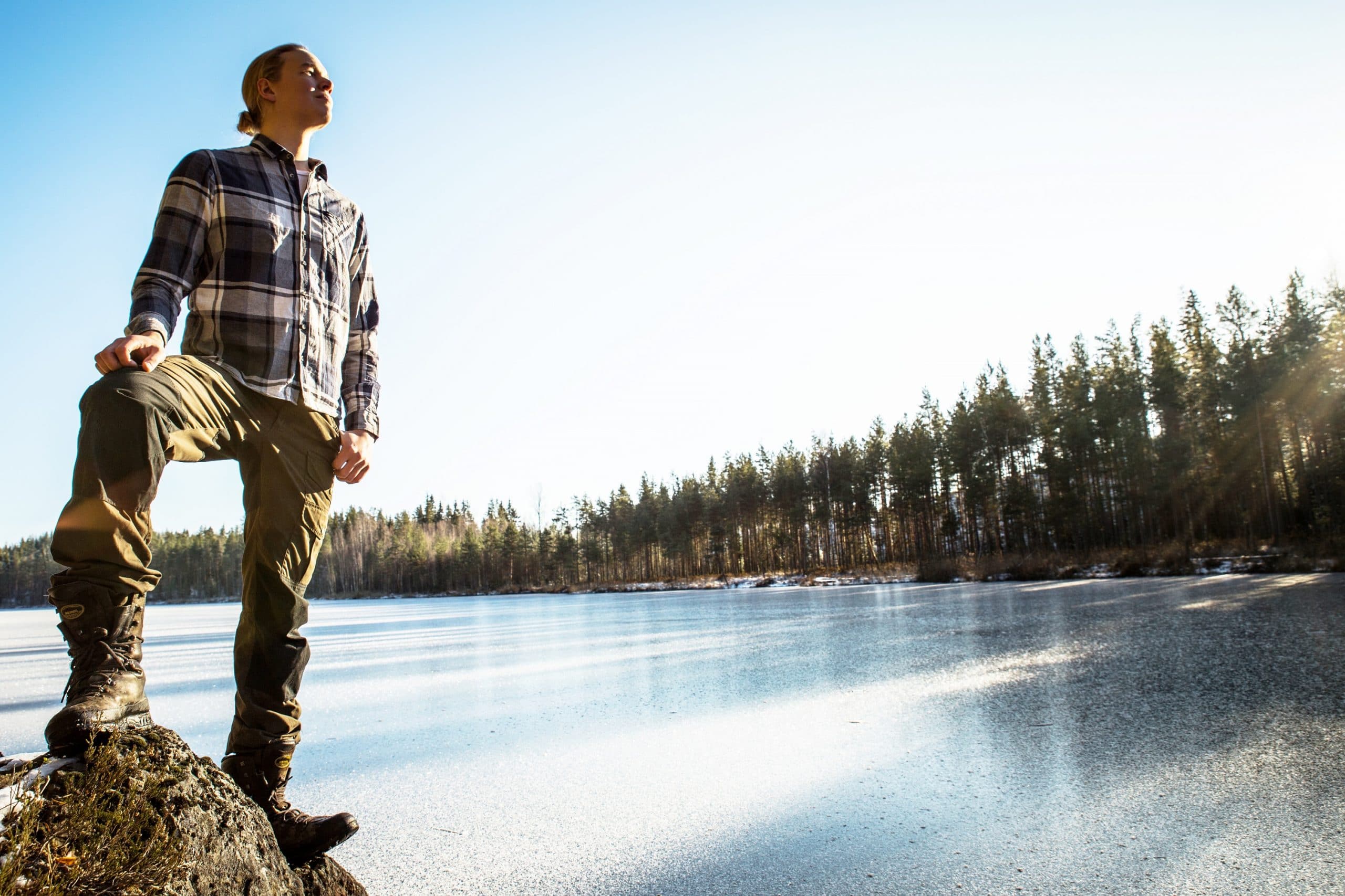 Puuartisti Miikka toteutti unelmansa – kevytyrittäjyydestä vauhtia omaan puusepänverstaaseen!