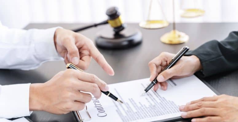 Yrittäjän oikeusturvavakuutus ja lakiapu – näissä tilanteissa oikeusturvavakuutus on yrittäjälle elintärkeä