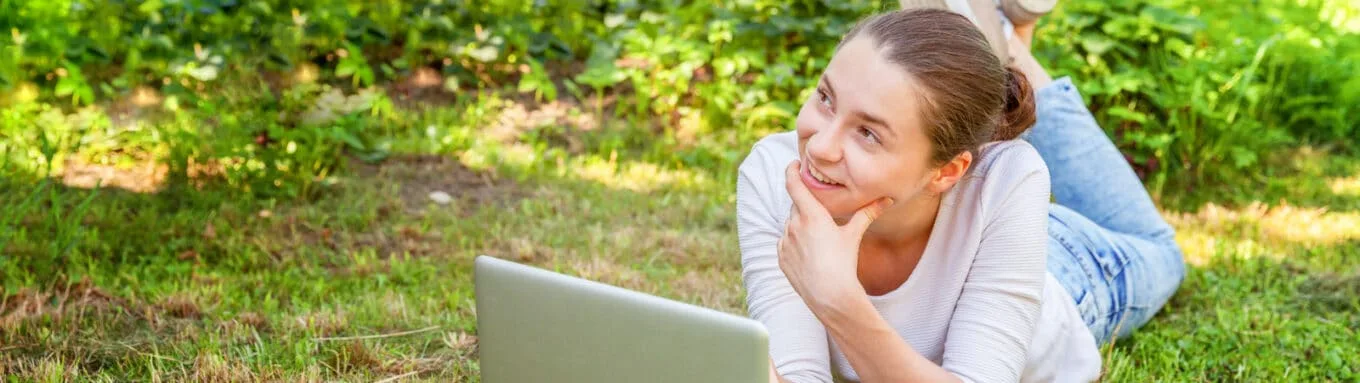 Miten hyödyntää hiljainen heinäkuu? Kokosimme vinkit kaikenlaisille yrittäjille!