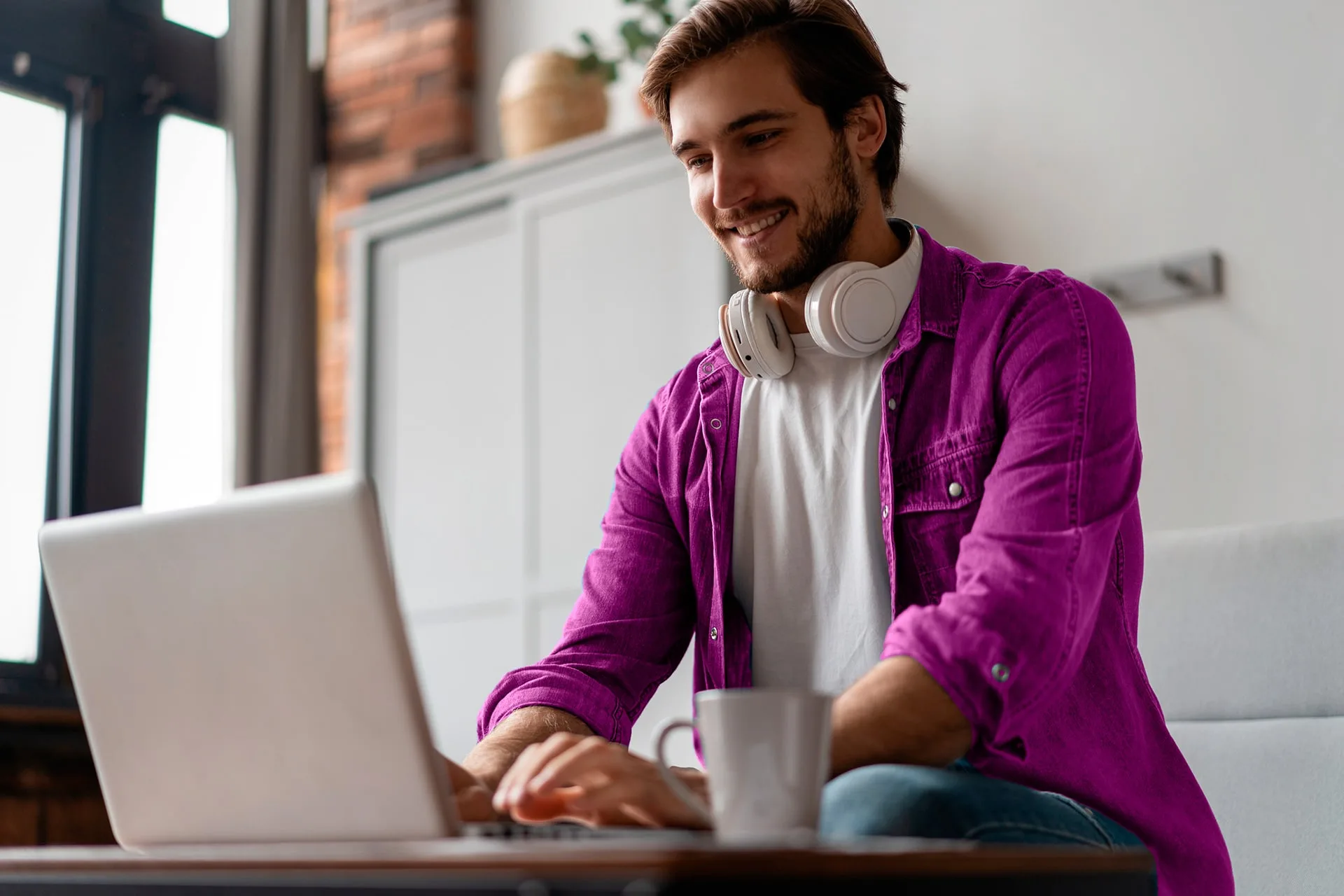 Lisäduuni kevytyrittäjänä onnistuu usein vain tietokoneen avulla.