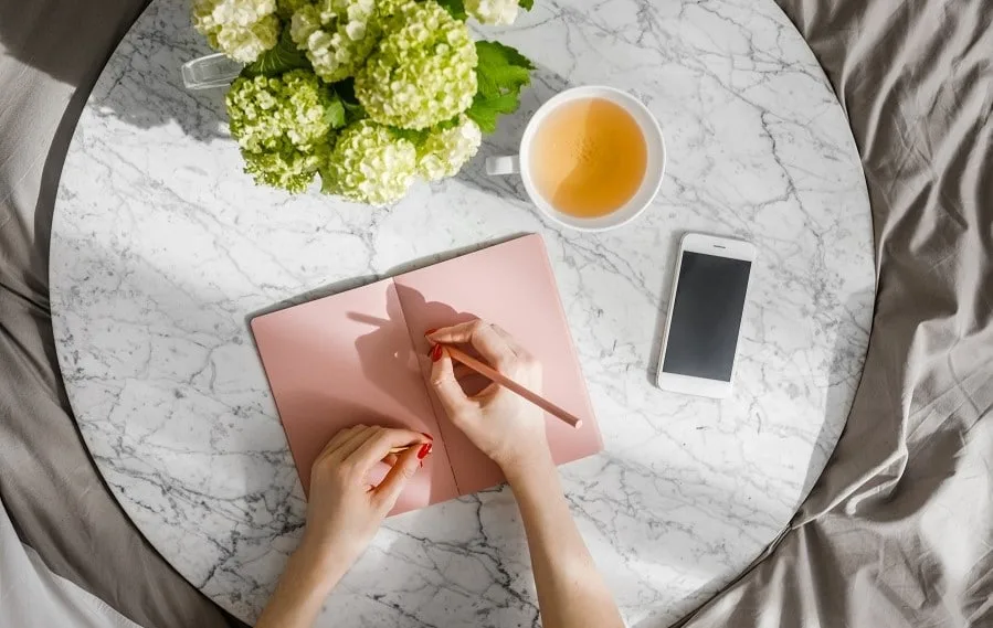 Kirjoitustyöt ovat mukava lisäduuni.